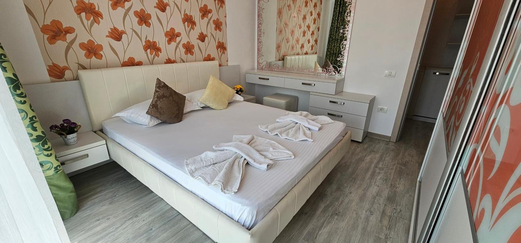 Luxury Aparthotel Promenada In Building Stefan Prima Linie La Mare Năvodari Buitenkant foto