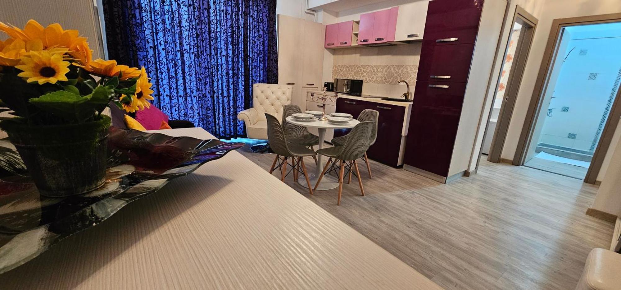 Luxury Aparthotel Promenada In Building Stefan Prima Linie La Mare Năvodari Buitenkant foto