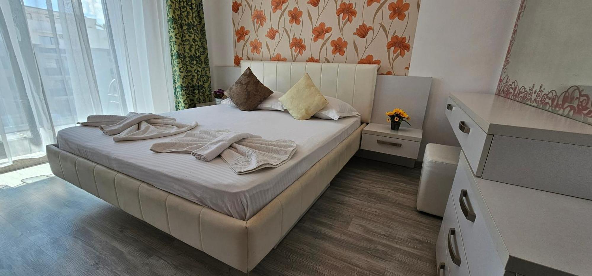Luxury Aparthotel Promenada In Building Stefan Prima Linie La Mare Năvodari Buitenkant foto