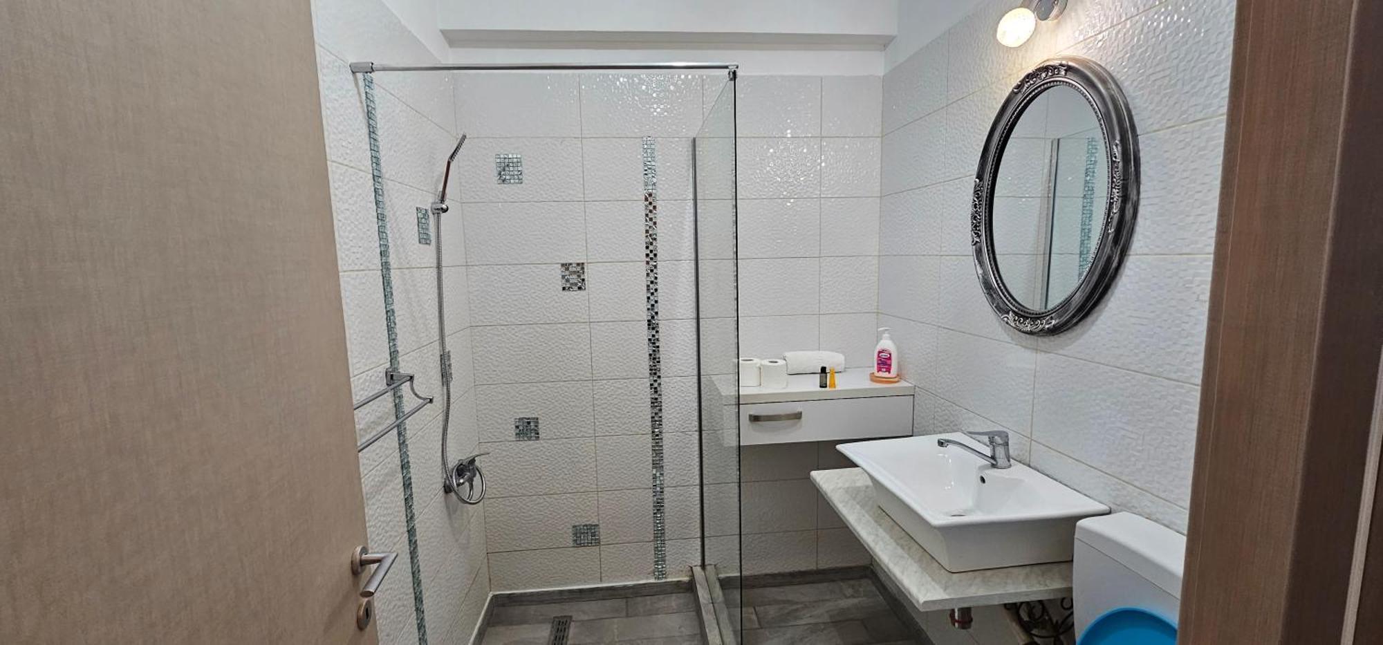 Luxury Aparthotel Promenada In Building Stefan Prima Linie La Mare Năvodari Buitenkant foto